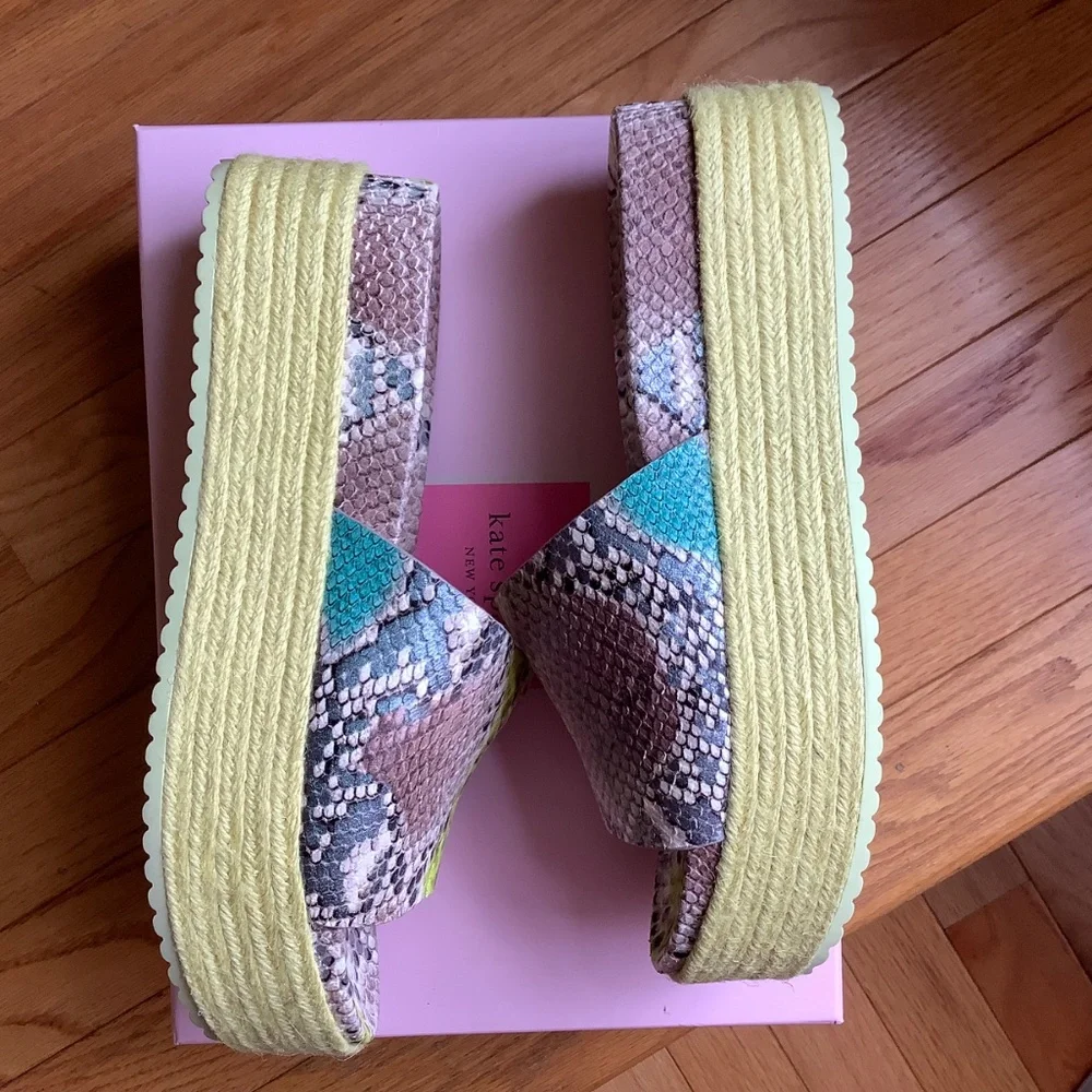 Kate Spade Zia Platform Croc Embossed Leather Slide Sandals Lemon SZ 9